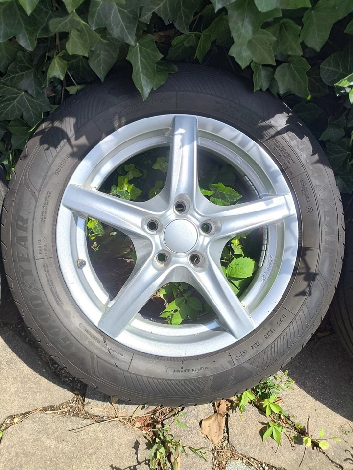 4 Sommerreifen auf Alufelgen. DOT 0424 - Bild 4 von 4