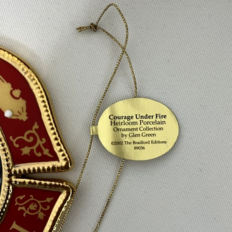 EDICIONES BRADFORD ~ Lote de 18 adornos de porcelana Courage Under Fire Heirloom usados Foto 4 de 4