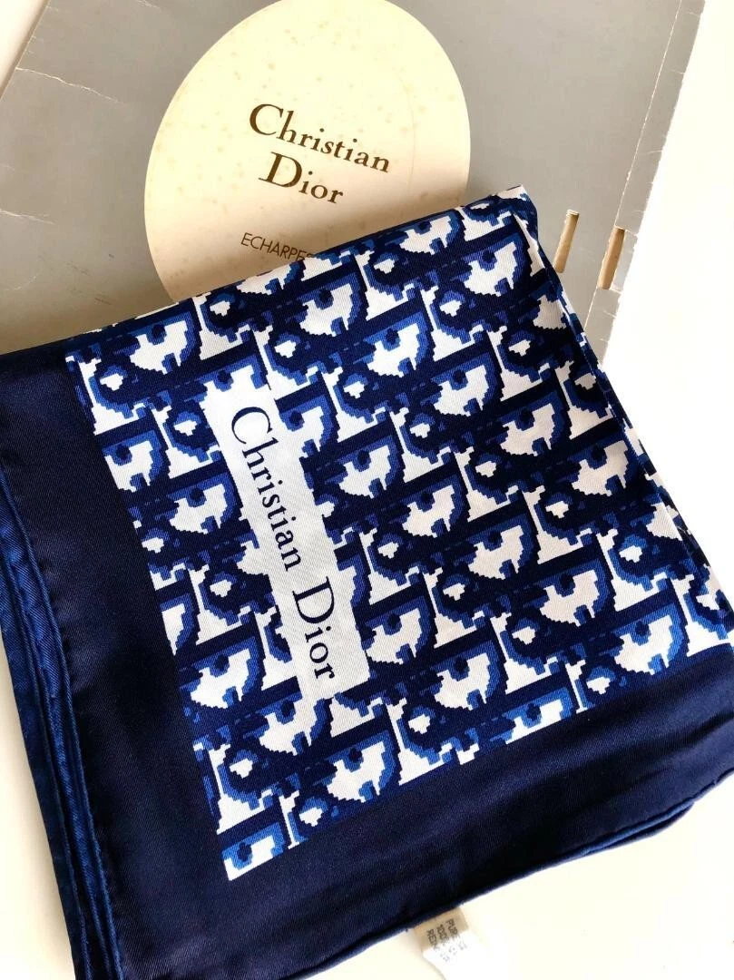 Christian hotsell dior scarf