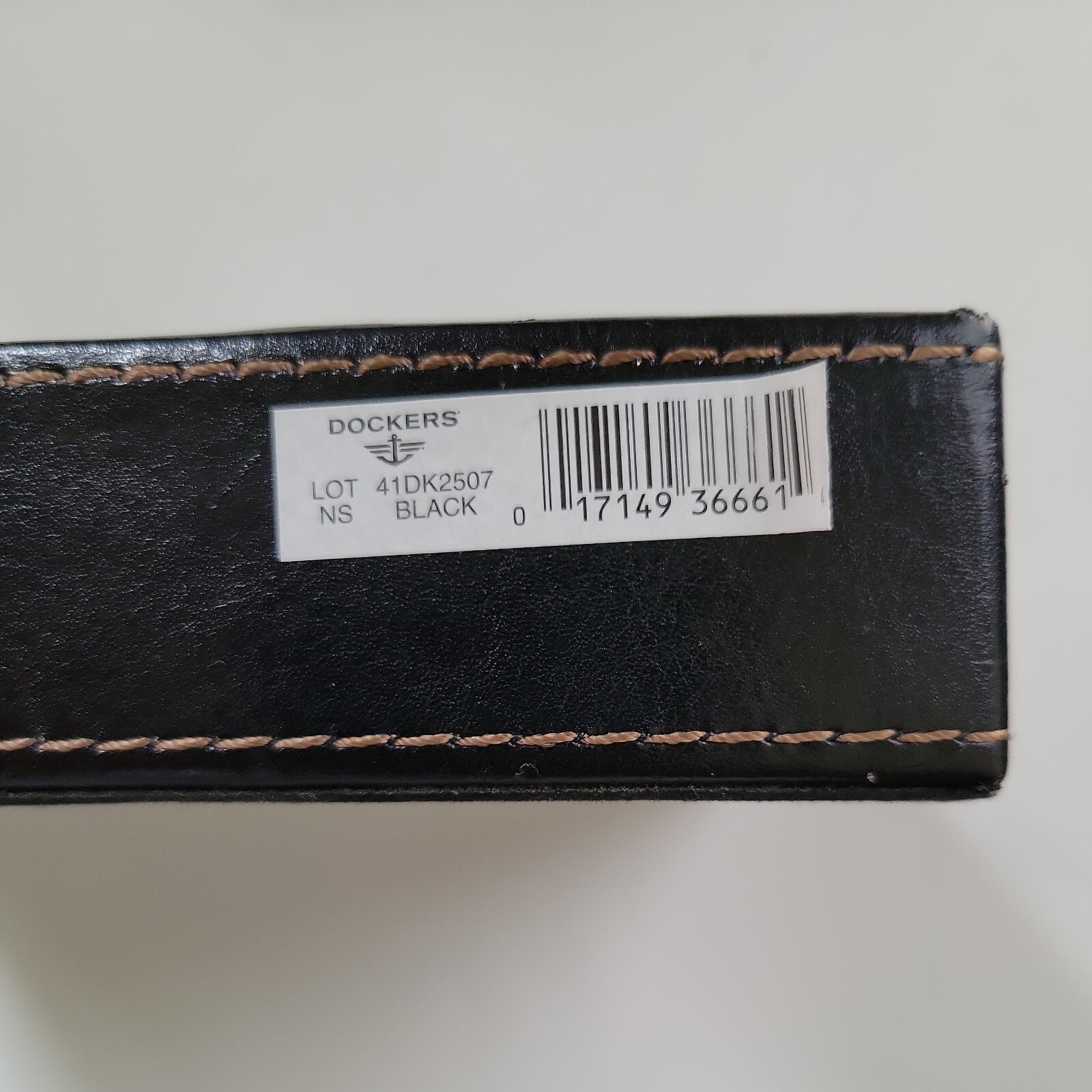 Dockers Trifold Wallet Black Genuine Leather with Money Clip