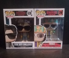 Funko POP! TV: Stranger Things - Steve con gafas de sol #638 y Mike California #1298