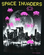 Space Invaders T-shirt Classic Arcade Video Game Graphic Tee Cotton Black NWT