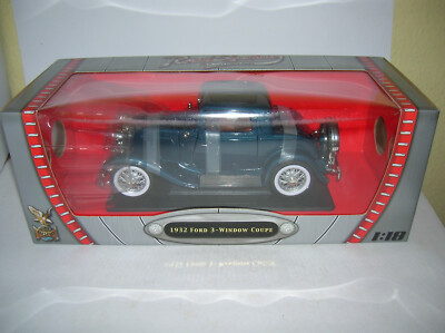 Road Signature Yatming  1932 Ford 3-Window Coupe blau blue 1:18 Art. 92248