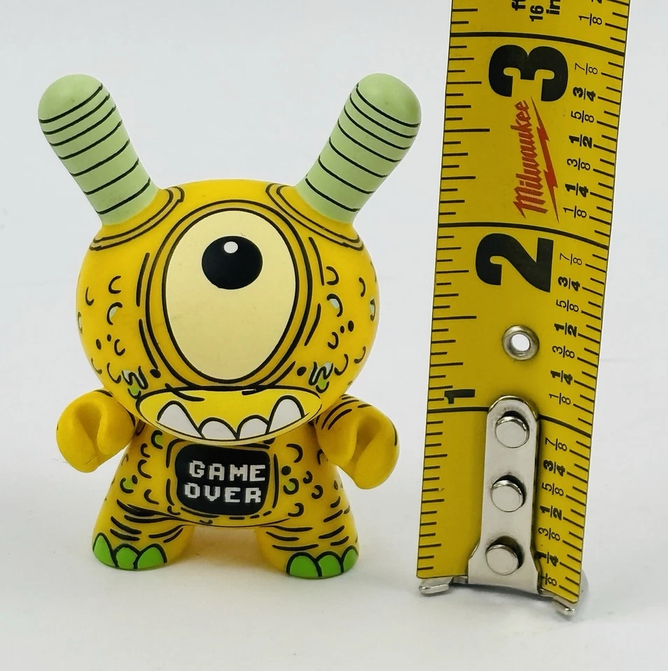 Mini figuras de vinilo kidrobot Kaiju Dunny Battle Series - M5 Bravo Foto 3 de 4