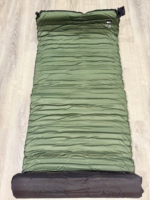 REI Camp Bed 2.5 Self-Inflating Mattress Regular Green 25'' x 72'' Camping Pad