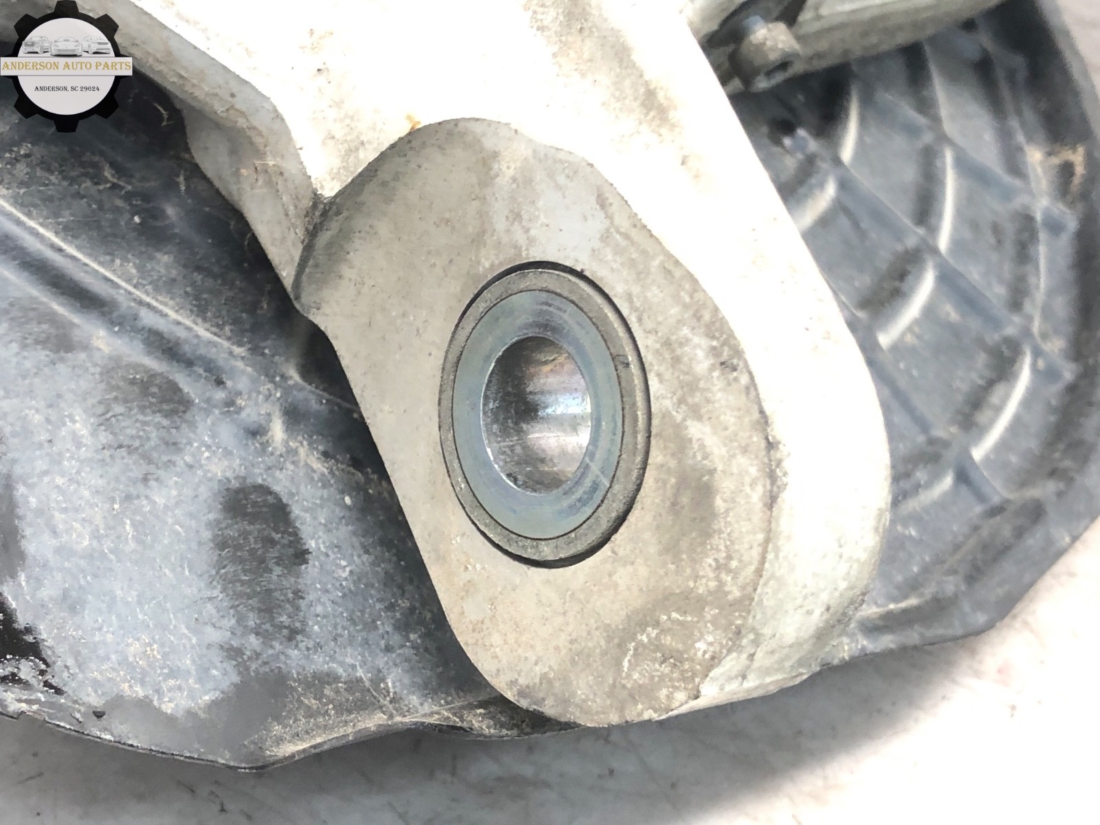 2017-2020 MASERATI LEVANTE AWD 3.0L RIGHT PASS FRONT SPINDLE KNUCKLE HUB OEM