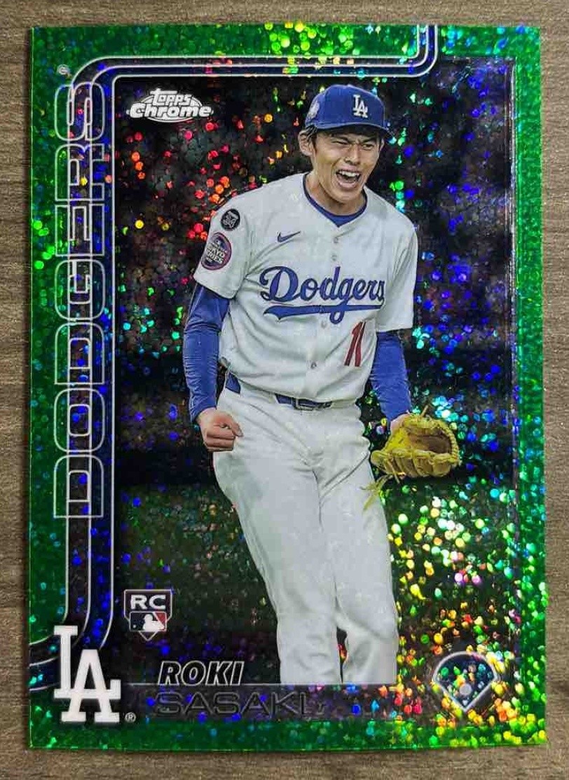 2025 Topps Chrome Roki Sasaki Image Variation Green Speckle /99 #217 RC Dodgers