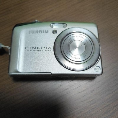 FUJIFILM FinePix F50fd シルバー FUJIFILM FinePix F50fd Compact Digital Camera Tested Working
