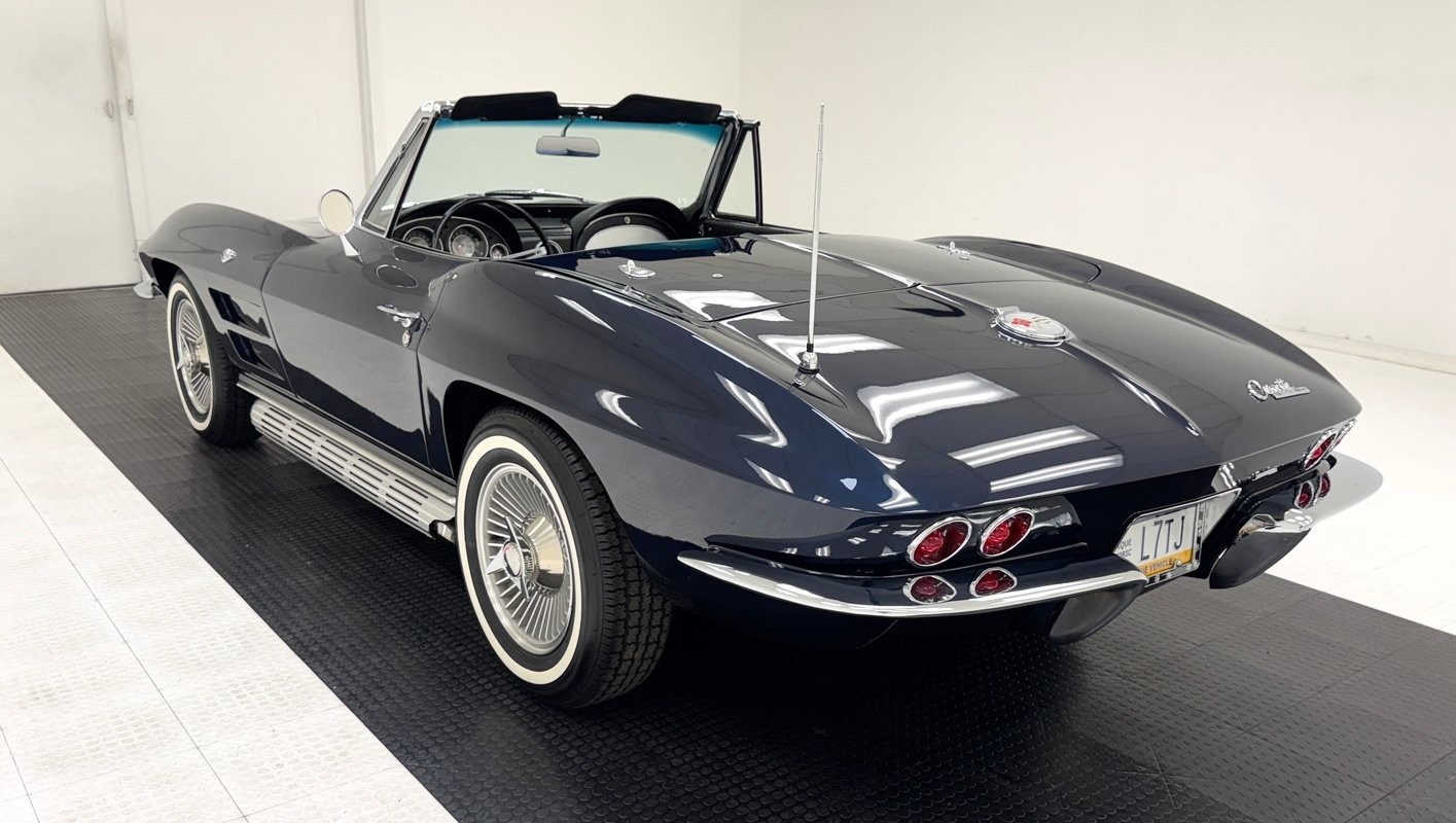 1963 Daytona Blue Metallic Chevrolet Corvette   | C2 Corvette Photo 9