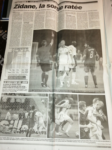 FUSSBALL DAS TEAM 10. JULI 2006 FINALE WM ZIDANE ITALIEN - Bild 2 von 2