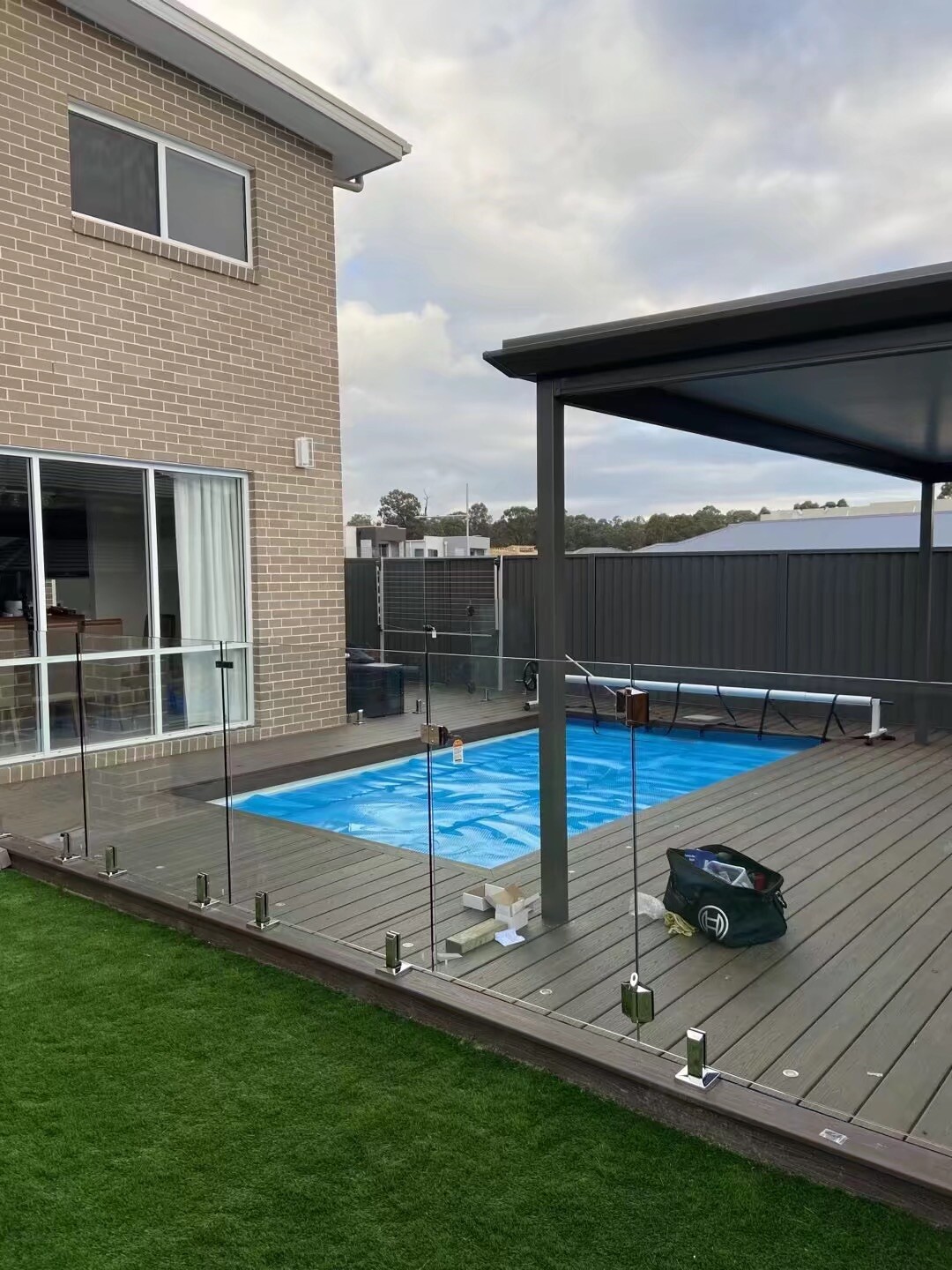 Frameless Glass Pool fencing and Glass Balustrade eBay