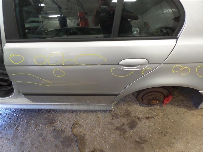 540I 1999 Fuel Filler Door 9805981 | eBay