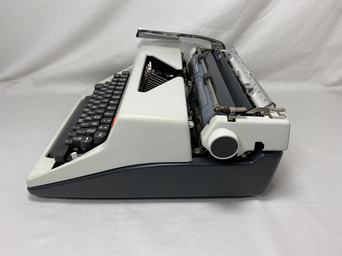 VTG OLYMPIA SM8 PORTABLE TYPEWRITER w/ Black Case Modern | eBay