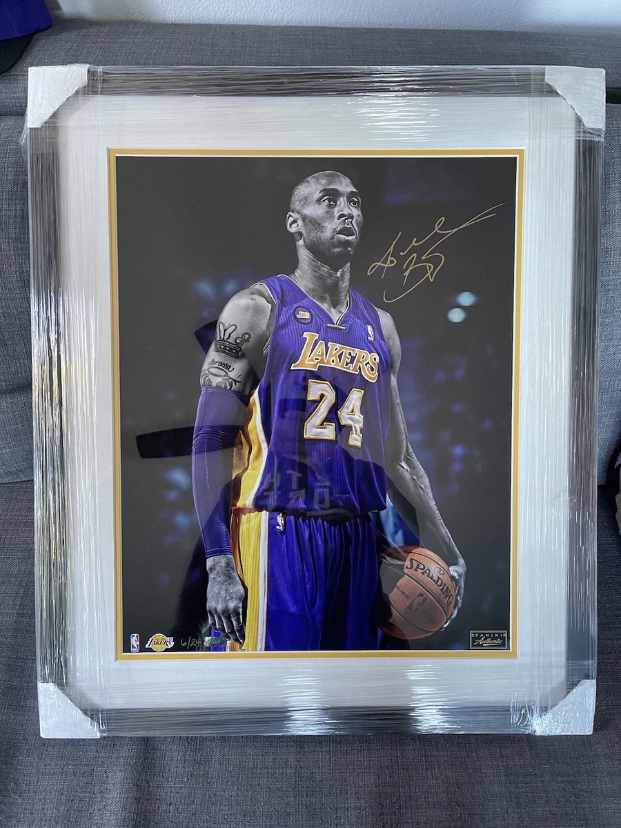 PANINI Authentic Kobe Bryant