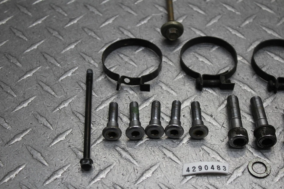 1984 HONDA V30 MAGNA VF500C 49 STATE HARDWARE BAG BOLT SET  - Image 2 of 4