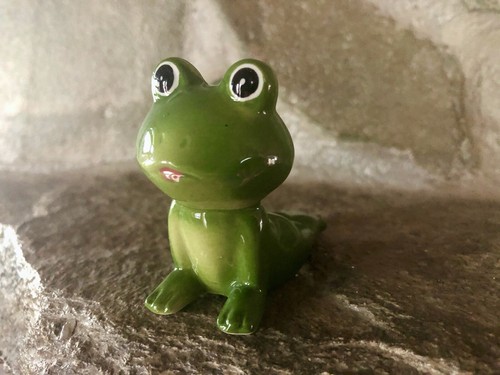 CUTE GREEN GLAZED CERAMIC YOGA FROG SALT / PEPPER SHAKER FIGURINE - 第 6/12 張圖片