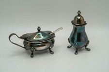 Vintage Sterling Silver Reed and Barton Salt Cellar and Pepper Shaker 93.38g