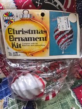 Walco Holiday Industries RED SWIRLS Sequin Bead Christmas Ornament Kit Vtg 2016
