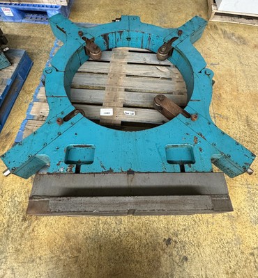 Lathe Steady Rest | 30 in. Bore Opening | Orientation: Axial