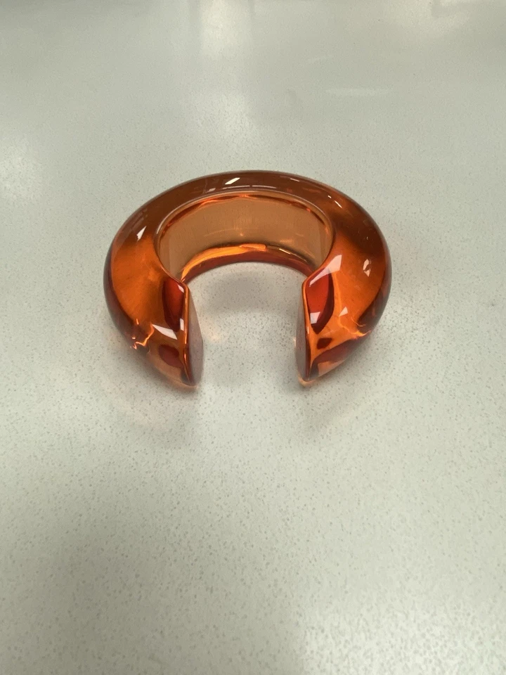 Lizzie Fortunato 弧形袖口手链金盏花。 — 第 4/4 张图片