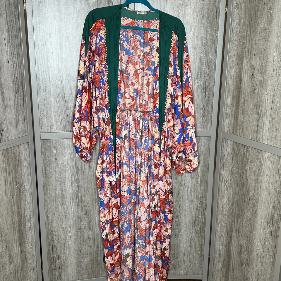 Кимоно Free People In Bloom с длинными атласными заостренными рукавами халат с цветочным принтом размер L - Изображение 2 из 4