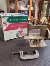 1950s Tan Great Britain Singer 20-10 Mini Children's Toy Sewhandy Sewing Machine