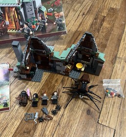 LEGO Harry Potter: Hagrid's Hut (4738) 100% Complete All minifigs + Light brick