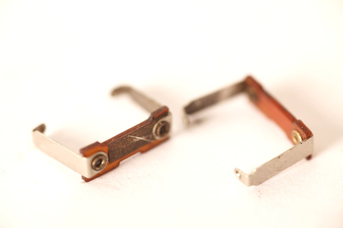 Fleischmann escala N repuesto para V 100 2075 DB 2 pinzas de sujeción (143826) | Condition: Gebraucht