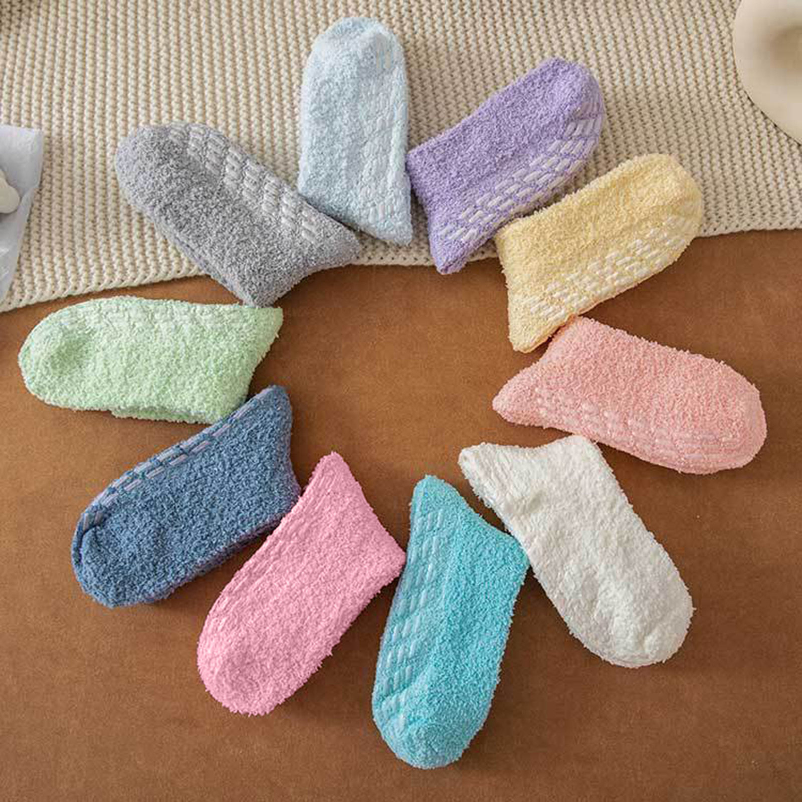 Socks Socks Slipper Socks with Non slip Grips for Warmth Protection-image