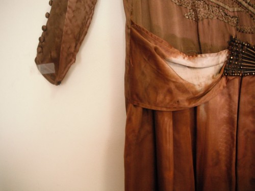 VTG 1920'S 30'S BROWN SILK BEADED EMBROIDERED DROPWAIST FLAPPER DRESS AS IS - Picture 9 of 24