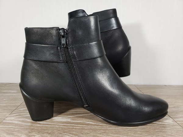 ecco boots size 39