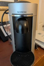 De'Longhi Nespresso Vertuo Plus Espresso Machine - Very Good Condition
