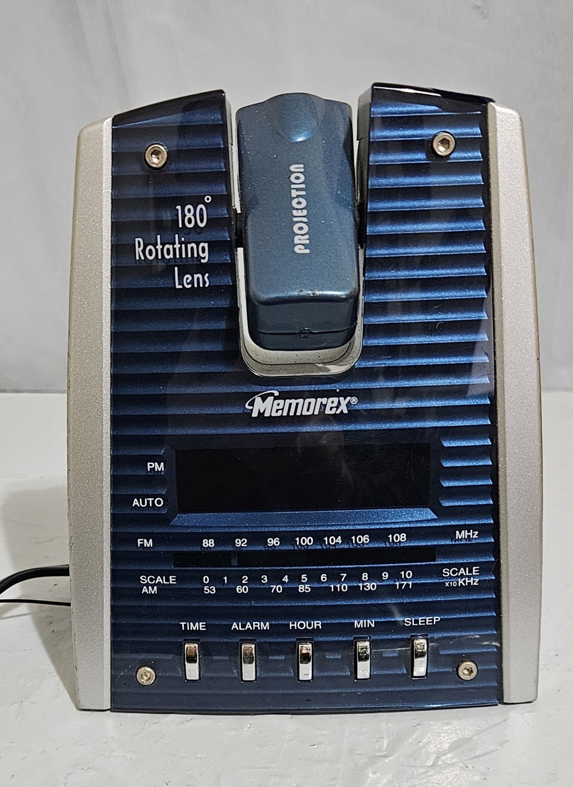 Memorex Model 4636 AM FM Radio Projection Clock Tested