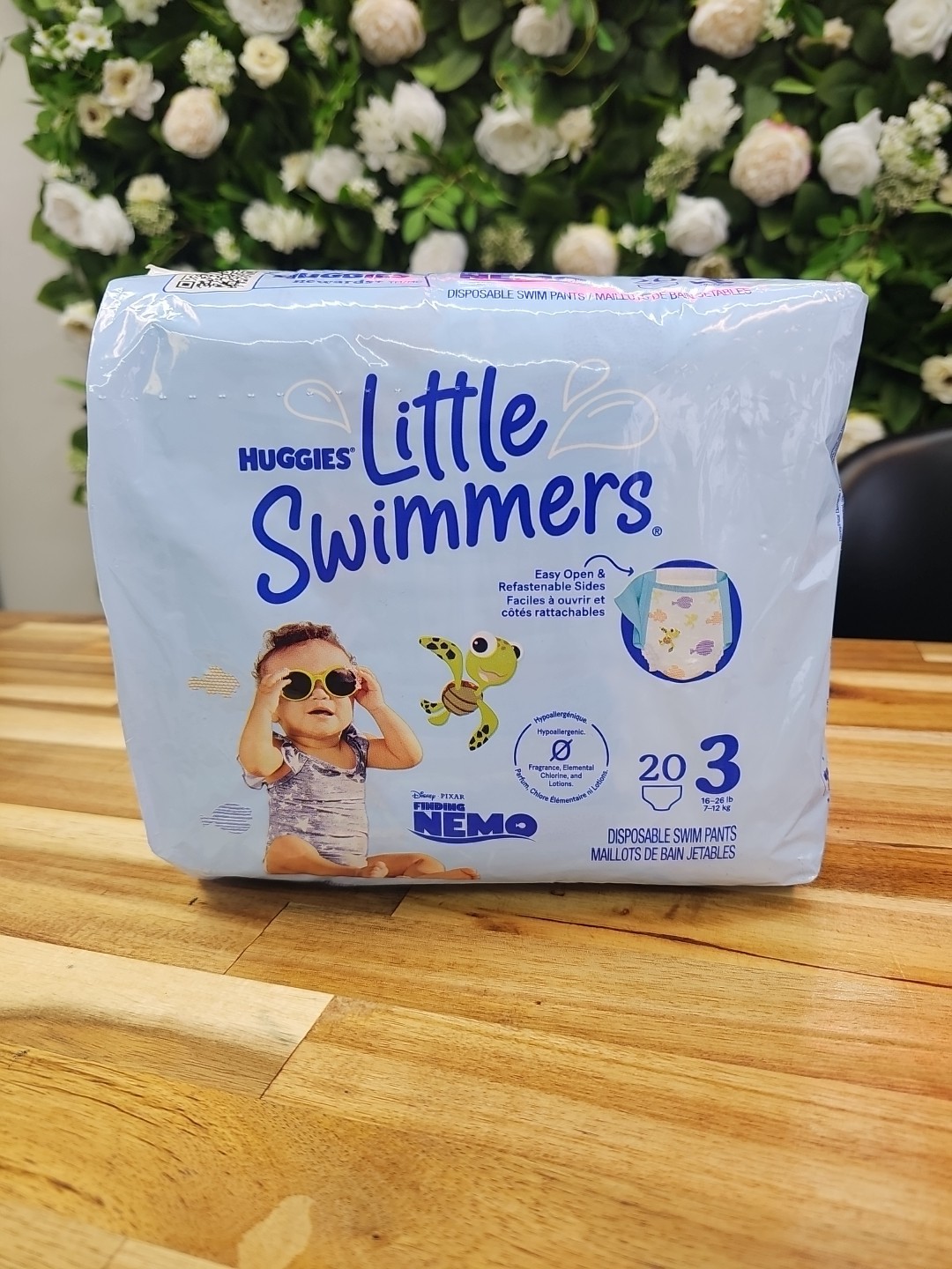 Huggies Little Swimmers Disposable Swim Diapers, Size 3 (16-26 lbs), 20 Ct
