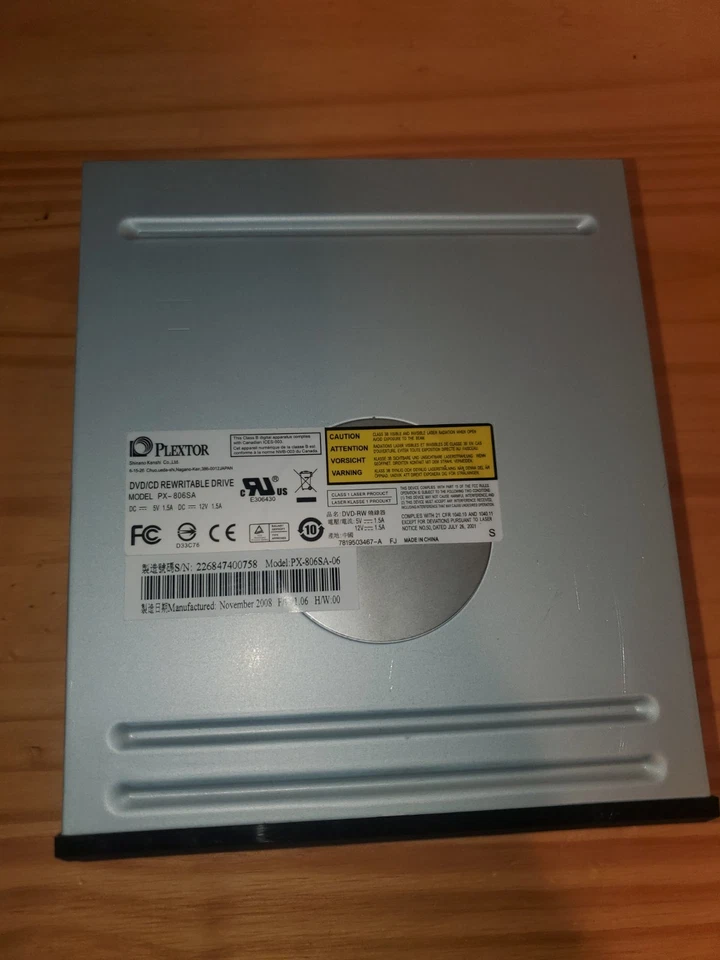 Plextor PX-806SA 20x ATA 2Mb Cache 5.25-Inch Internal Black DVD±RW Multi Drive - Image 3 of 3