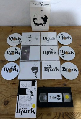 Björk ‎– Greatest Hits & Family Tree (UK, PROMO 6 CD + NTSC VHS