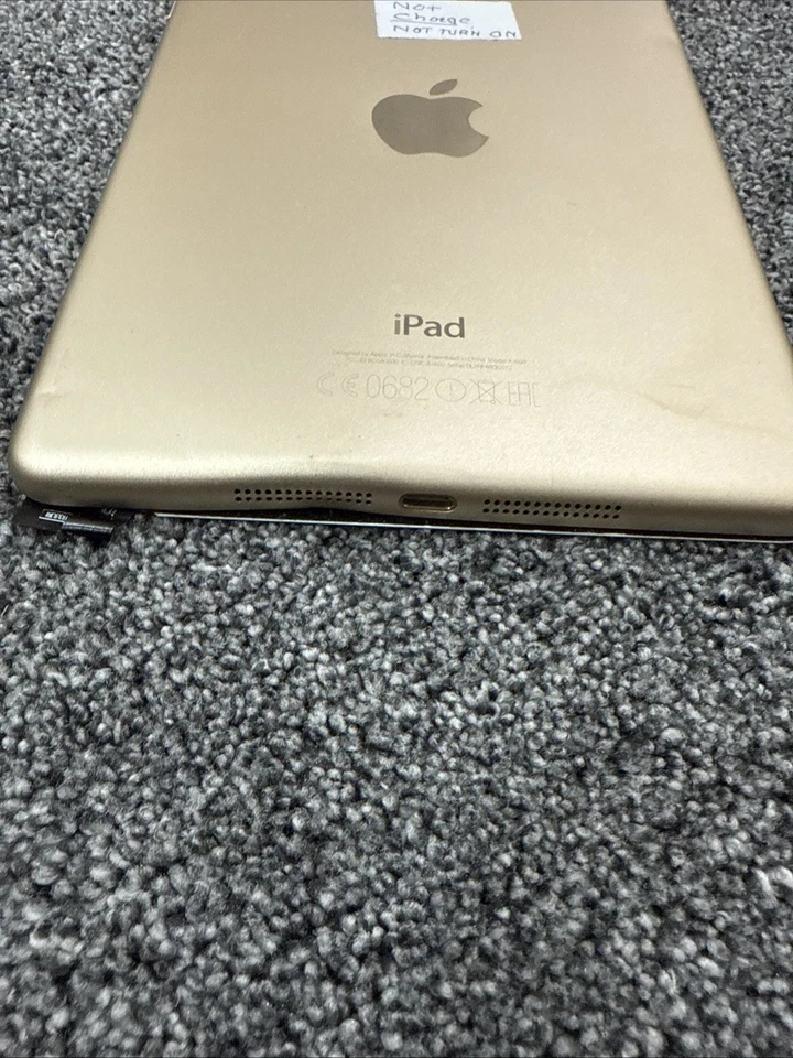 Apple iPad mini 3 16GB A1600 Gold Tab Wi-Fi 4G Unlocked 7.9In Tablet See Descrip - Image 3 of 4