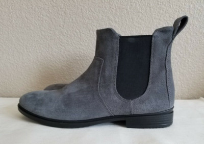 New Ecco grey suede chelsea soft 5 boots. Sz40.
