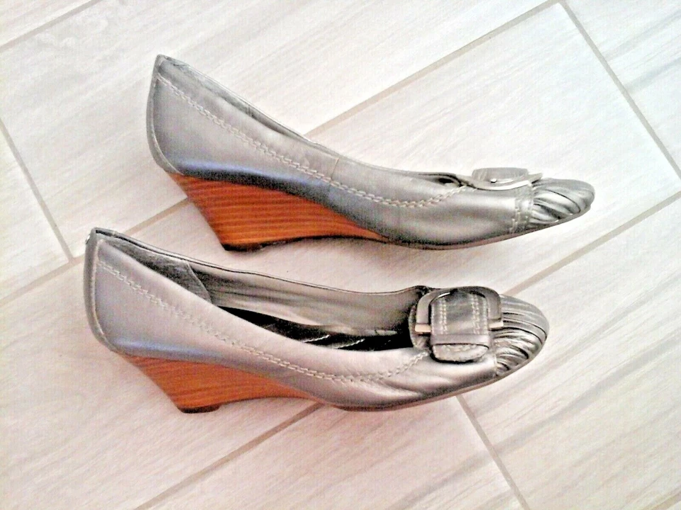 Andrew Geller Yaleeda Pewter couro cinza bomba cunha superior deslizante. Tamanho 8M - Imagem 3 de 4