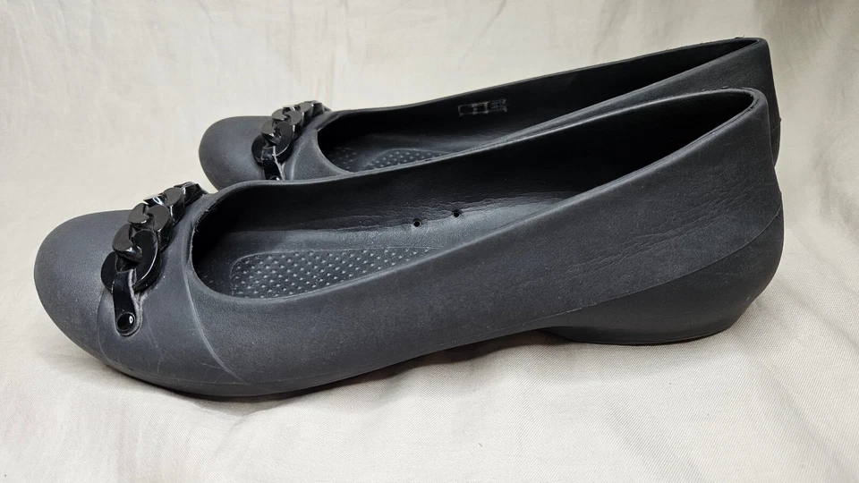 Crocs Ballet Flats Womens 9 Black Rubber Slip On Braided Chain Accent Round Toe - Image 3 of 4