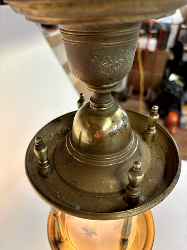 ANTIQUE SOLID BRASS FIXTURE w/ ETCHED GLASS SHADE w/ GRAPE MOTIF - Picture 4 of 7