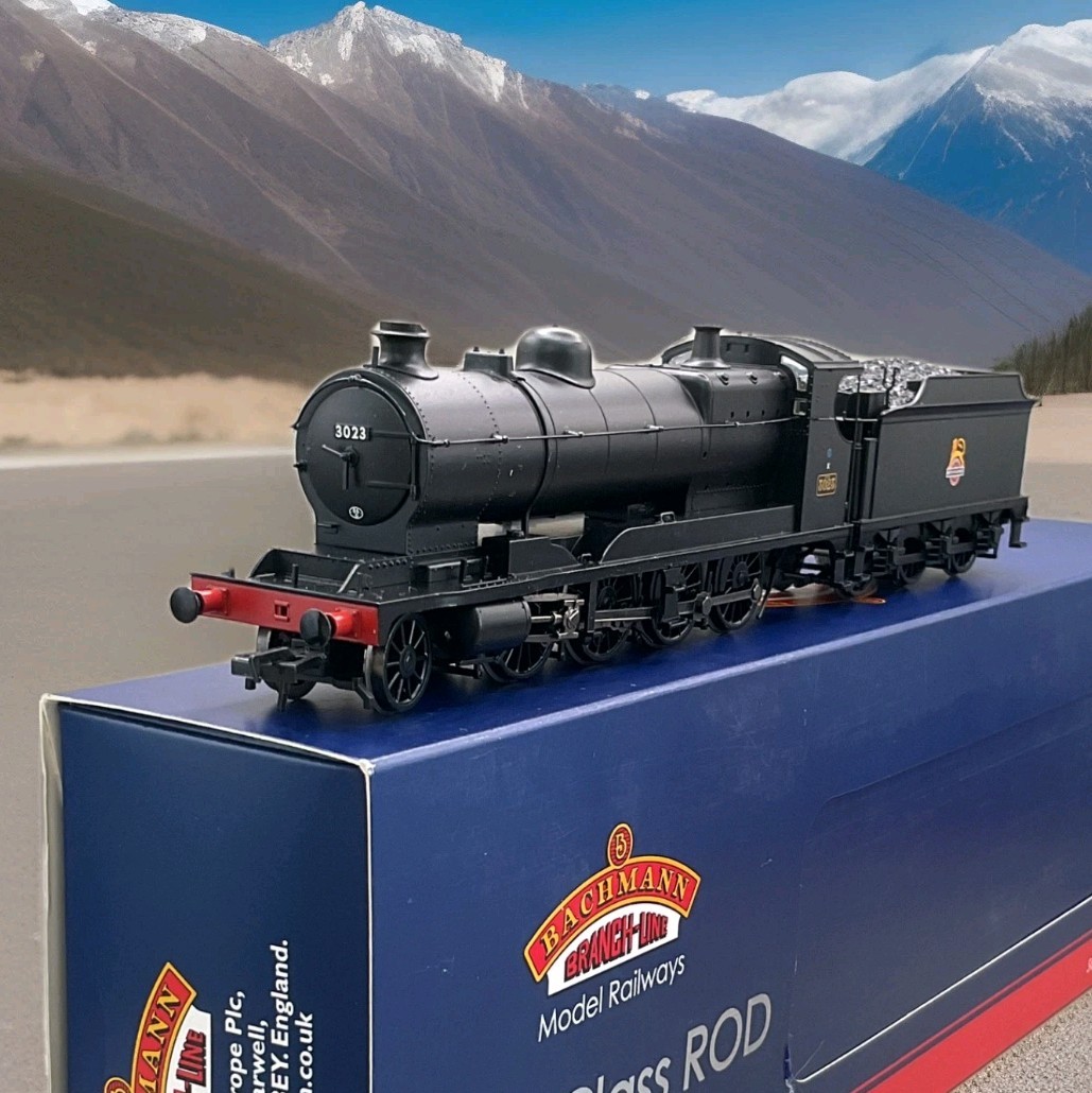 Boxed Bachmann 31-127 3000 Class ROD 3023 BR Black Steam Loco OO Gauge
