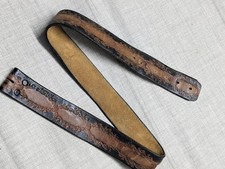 vintage 1970s buckle belt TOOLED handcrafted 28 leather WESTERN boho FLORAL