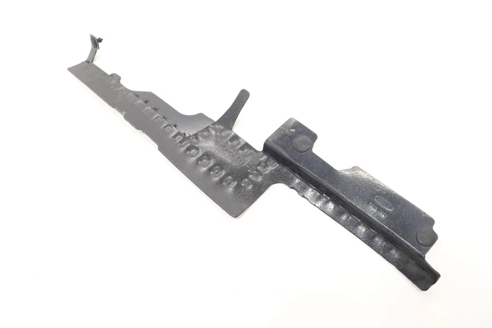 Ford Fusion 2020 guardabarros panel interior Foto 3 de 4