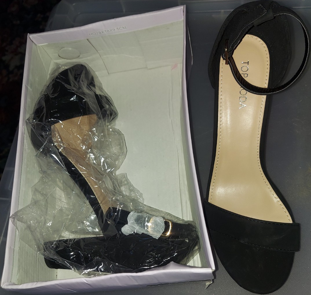 TOP MODA Black Synthetic Strappy Ankle Strap Block Heel Open Toe Sandals Size 9