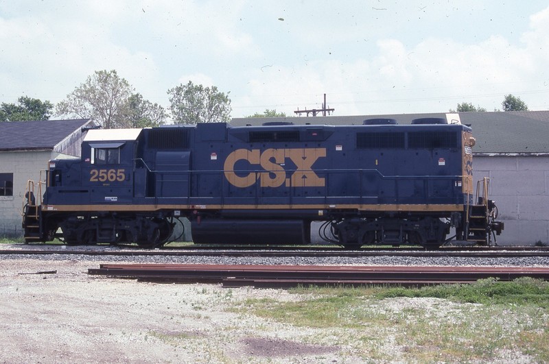 LOT OF 4 original slides showing CSX Monon, IN in June 2003