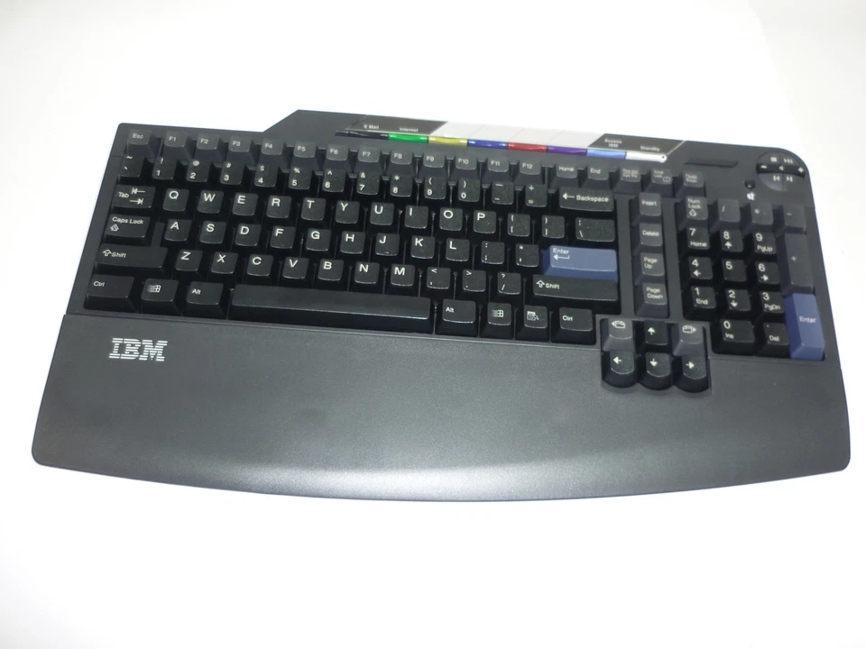 NEW! (old stock) RARE IBM Wireless SK-8808 (19K1950) Keyboard with USB receiver - Image 2 of 4