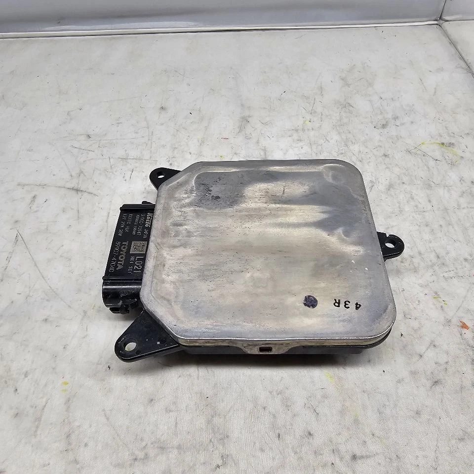 2017-2022 Toyota Prius Prime OEM Left Driver Headlight Ballast Module 8990747040 - Image 3 of 4