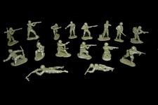 WWII GI's American OD green 16 in 16 poses plastic toy soldiers CTS Marx playset