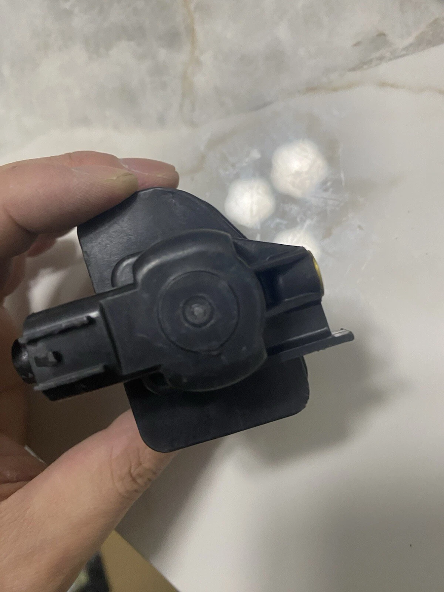 OEM Vacuum Switching Valve 25860‑37060 for 2014–2022 Toyota